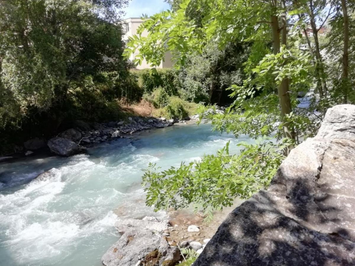 Le Cocon Du Prorel Briançon Exteriör bild